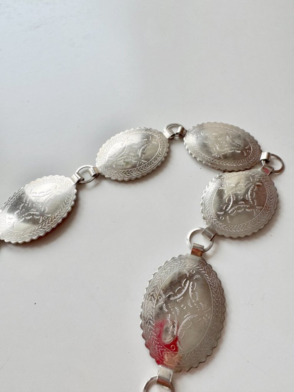 Vintage Silver Tone Etched Concho Medallion Chain Link Belt, One Size - Picture 4 of 9
